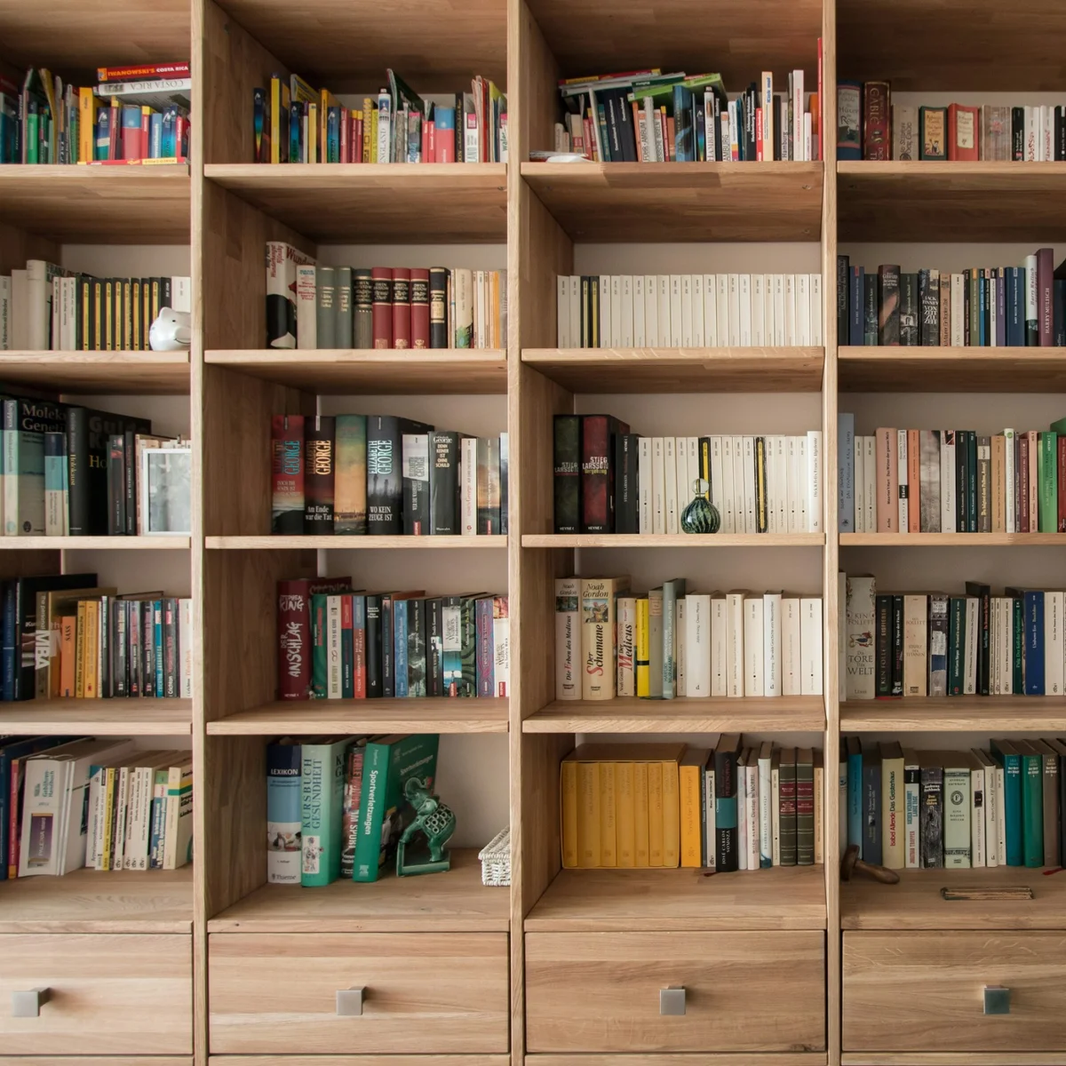 how to organize book collection