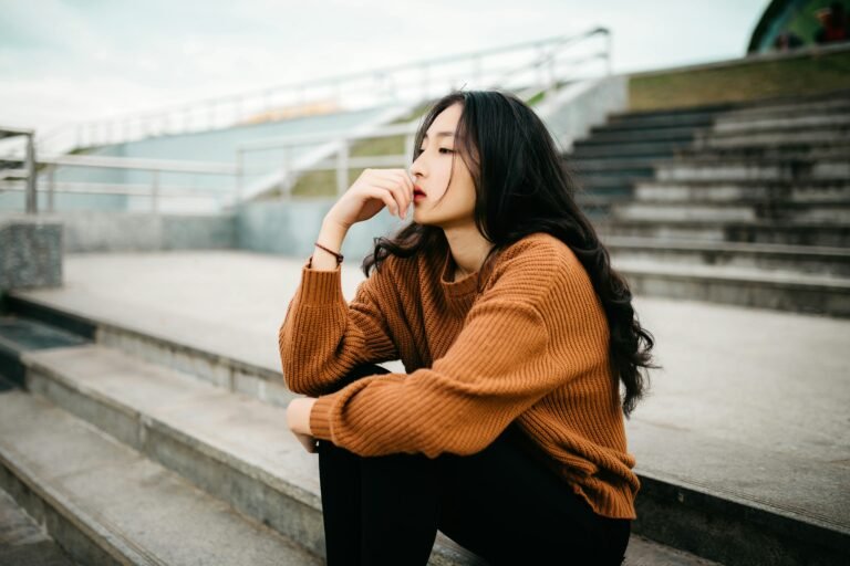 When to Take a Break While Decluttering: Your Mind and Body Will Tell You